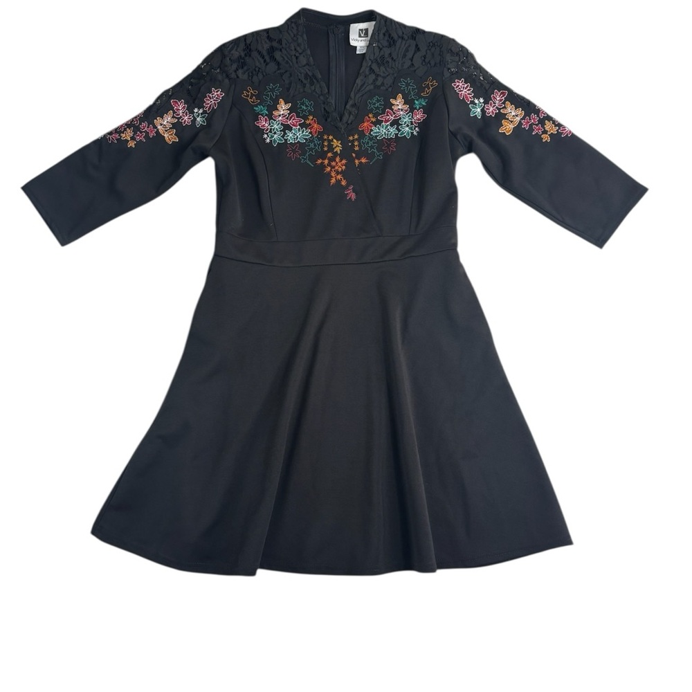 Vicky and Lucas Black Embroidered Fit‎ & Flare Dress – Size M ✨